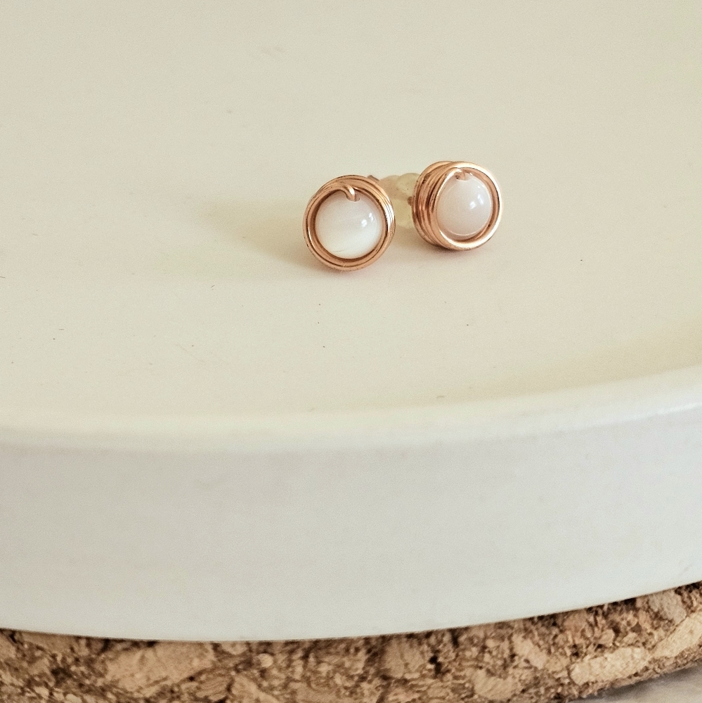 NWT Moonstone + Wired Rosegold Studs